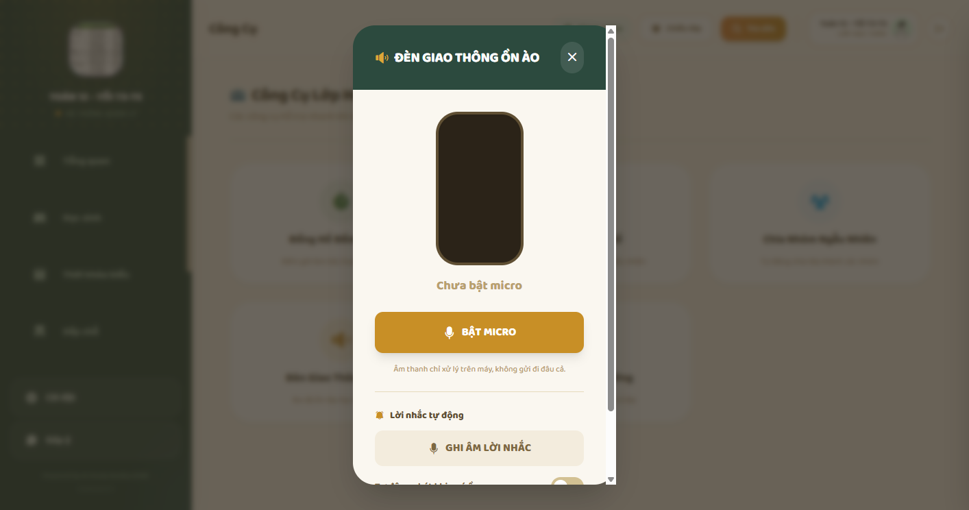 Đèn giao thông ồn ào — thanh đo, bật micro, lời nhắc khi quá ồn