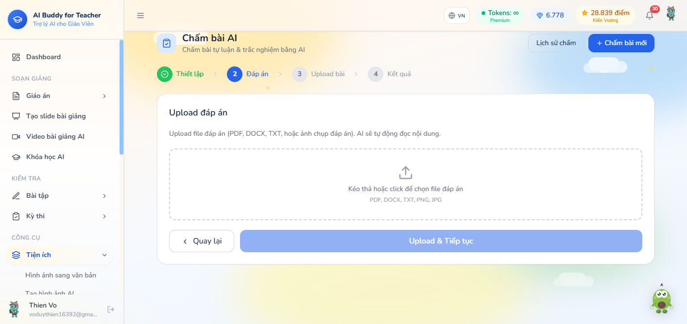 Upload đáp án — kéo thả PDF DOCX TXT PNG JPG, Quay lại, Upload và Tiếp tục